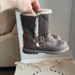 Girls ugg boots